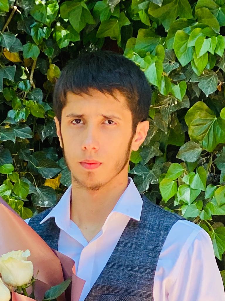 Ханбуев Амир Эдуардович.